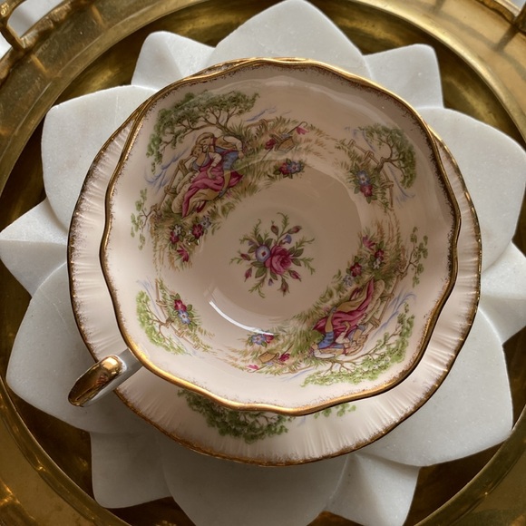 Rare PARAGON Gainsborough Antique Series Wide Teacup + Saucer Vintage 1960’s HTF - Picture 11 of 11